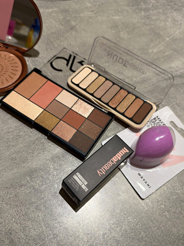 Essence the nude - the,