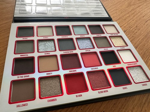 Blend bunny cosmetics haunt - blend,