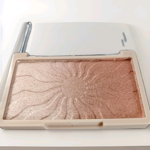 Golden glow highlighter to - glow,